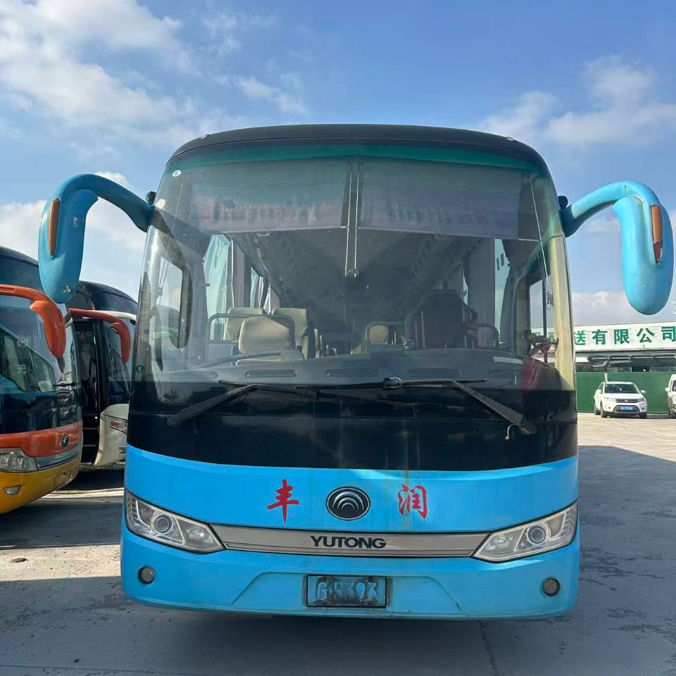 Basi la Dizeli Lililotumika la Yutong Viti 60 Basi la Dizeli Lililotumika la Yutong Viti 60